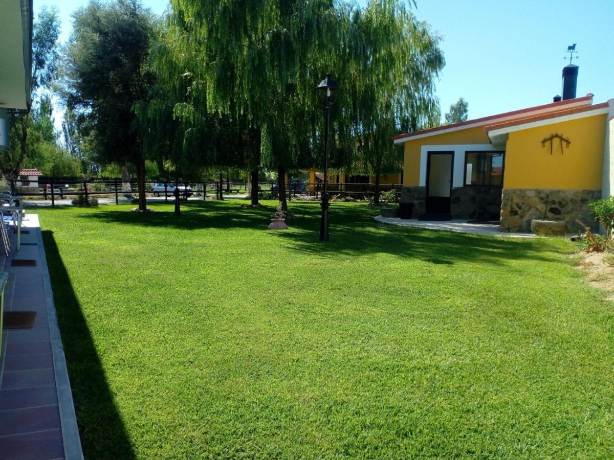 La Posada Hipica Rosalejo  Ngoại thất bức ảnh